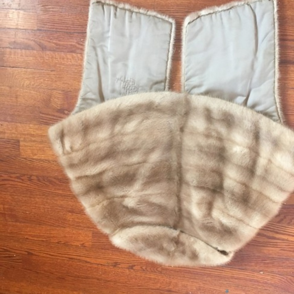 Tan coat - Picture 7 of 8